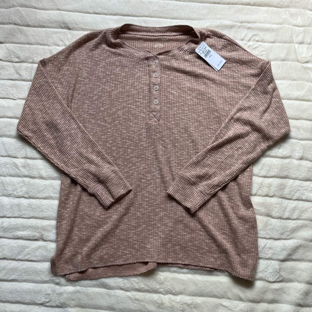 American Eagle henley shirt NWT